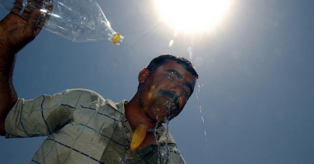 Foto - O ülke sıcaklıktan kavruluyor! 60 kişiden fazla can kaybı var