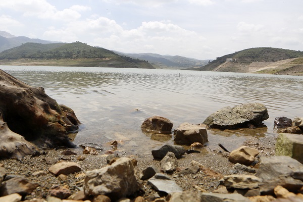 Foto - O ülkede susuzluk kapıya dayandı