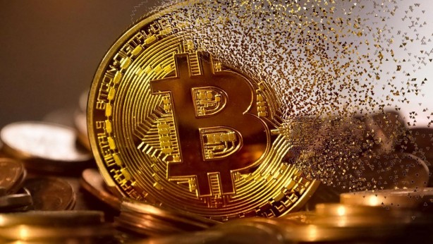 Foto - O ülkeden şaşırtan Bitcoin kararı! Kabul etmeyenleri cezalandıracaklar