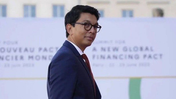 Foto - O ülkenin cumhurbaşkanından şoke eden adım! Gizlice Fransız vatandaşlığına geçti! Bu nasıl iş böyle 