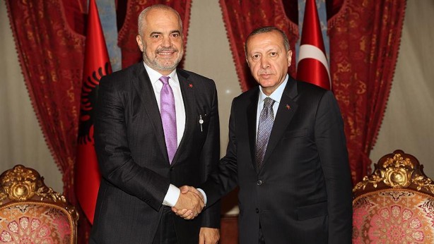 Foto - O ülkenin Türkiye'den SİHA alacak olması Yunanistan'ı panikletti: Kuşatılıyoruz, kaos çıkabilir
