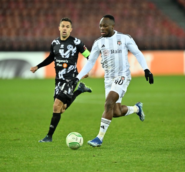 Foto - O ülkeye teklif edildi! Menajeri İstanbul'a geldi bile.. Flaş gelişme!