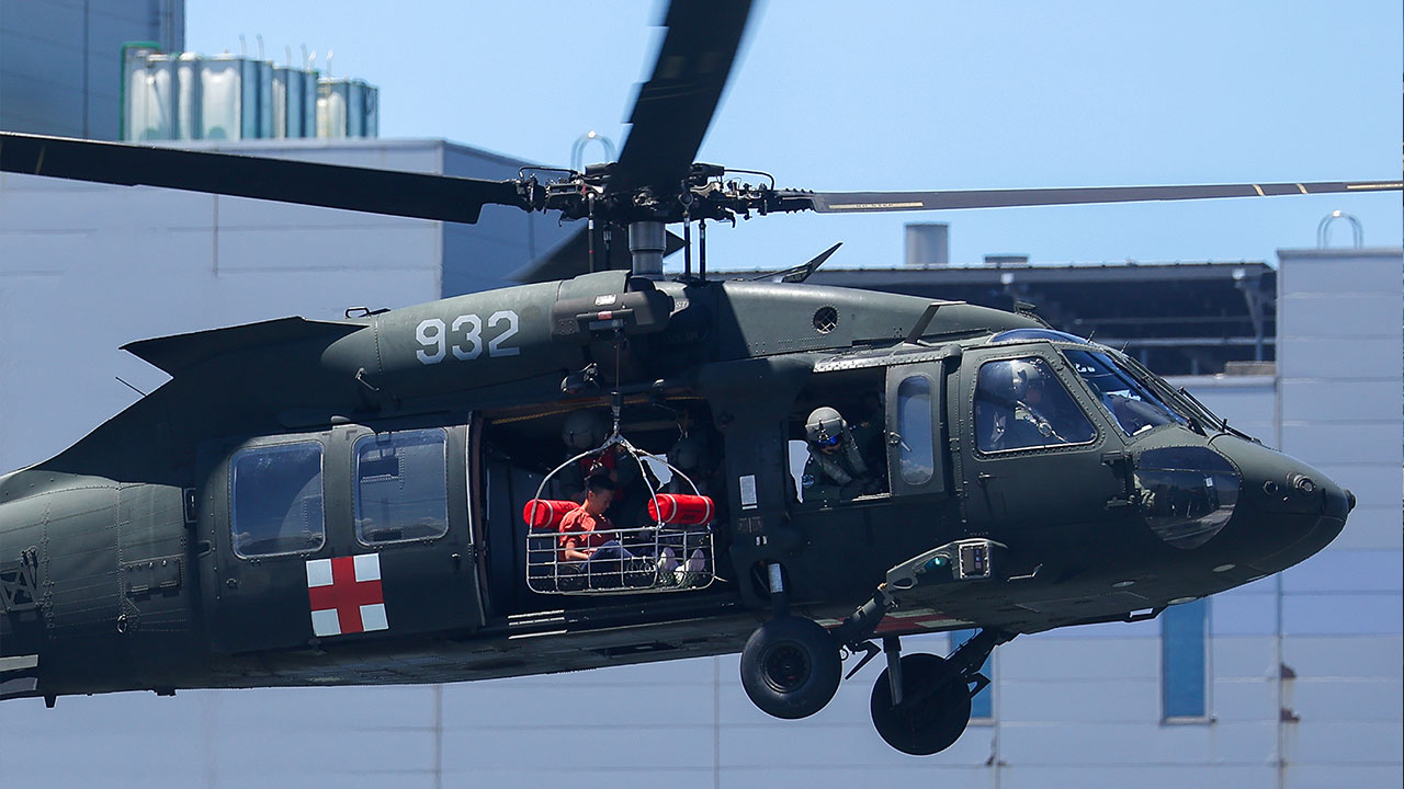 Foto - "O ülkeyle savaş çıkarsa…" tatbikatı!.. Kuşatmaya karşı deniz piyadelerini sahaya indirdiler