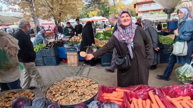 Foto - O ürün pazarda kapış kapış gidiyor! Satan, serveti buluyor! Millet, kilosu 200 liradan almak için sıraya giriyor