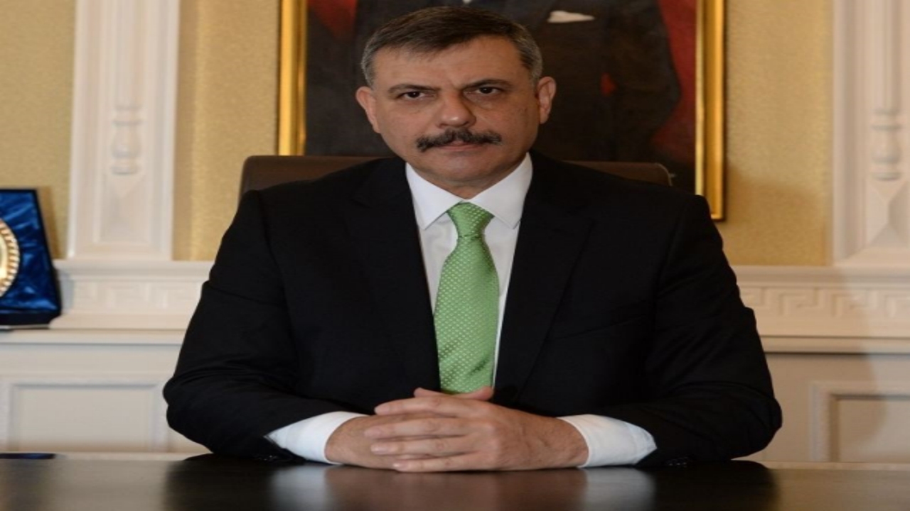 Foto - O valinin oğlundan skandal paylaşımlar! Yazık, vallahi yazık