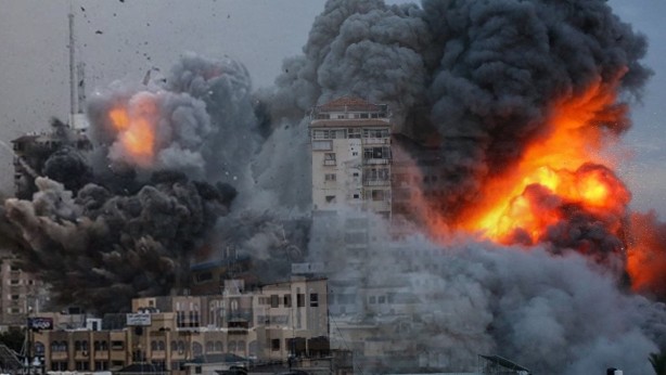 Foto - O yalanlar Cem Küçük’ü isyan ettirdi! Sağlı-sollu, Allah ne verdiyse girişti