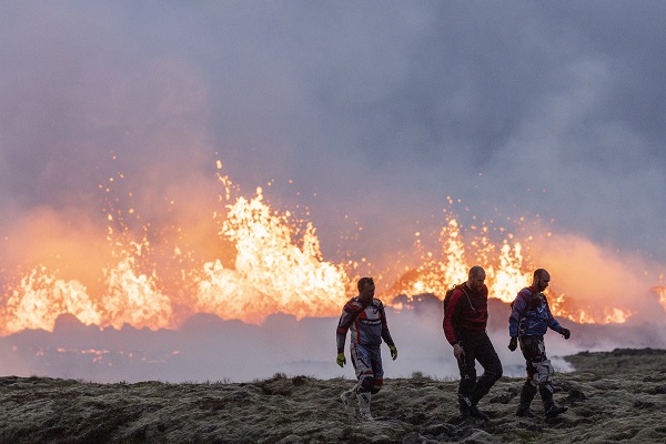 Foto - O yanardağ harekete geçti