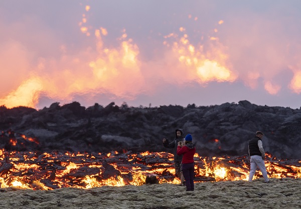 Foto - O yanardağ harekete geçti