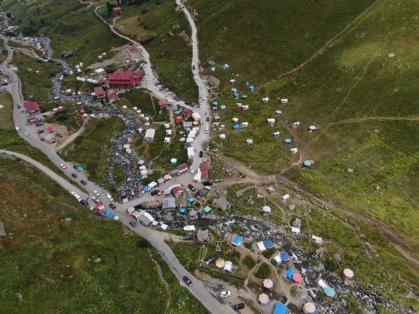 Foto - O yaylada görüntü kirliliği oluştu