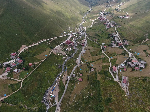 Foto - O yaylada görüntü kirliliği oluştu