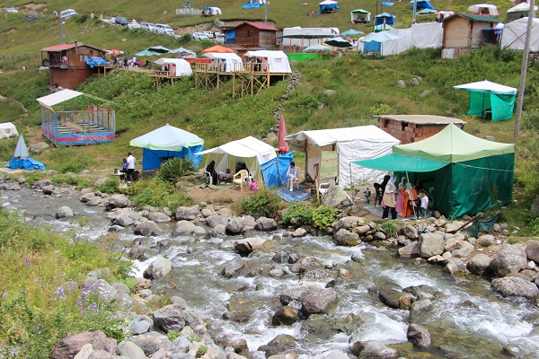 Foto - O yaylada görüntü kirliliği oluştu