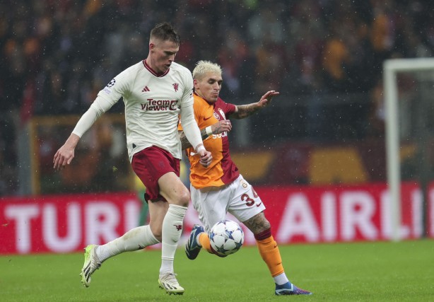 Foto - O yıldız futbolcuya öyle bir teklif geldi ki… Kulaklarınıza inanamayacaksınız! Bunlar çıldırmış olmalı