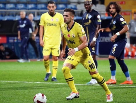 Foto - O yıldızla ilgili beklenmedik gelişme! Kötü haber maalesef geldi: Sarı-lacivertli camiayı üzen gelişme!