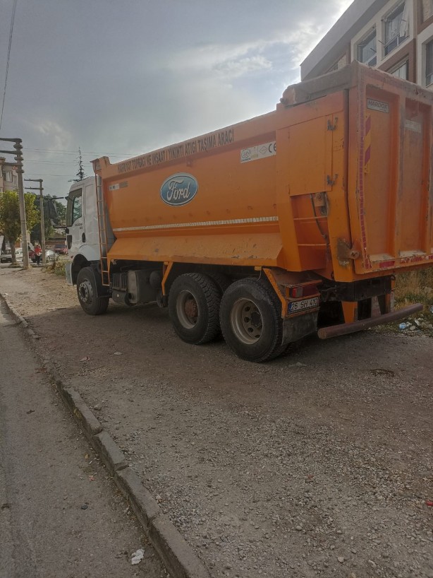 Foto - O yolda yarım kalan yapım çalışmaları başladı