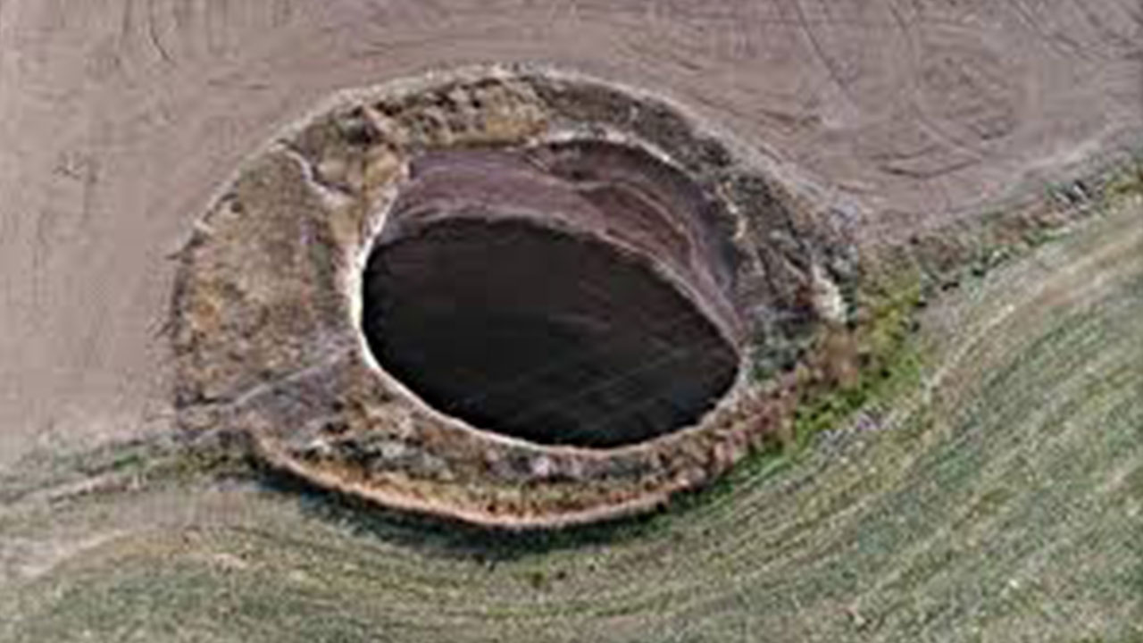 Foto - Obruk tehlikesi sürerken Konya'nın altından petrol gibi fışkırabilir! Aksi halde kuyu betonla kapatılacak