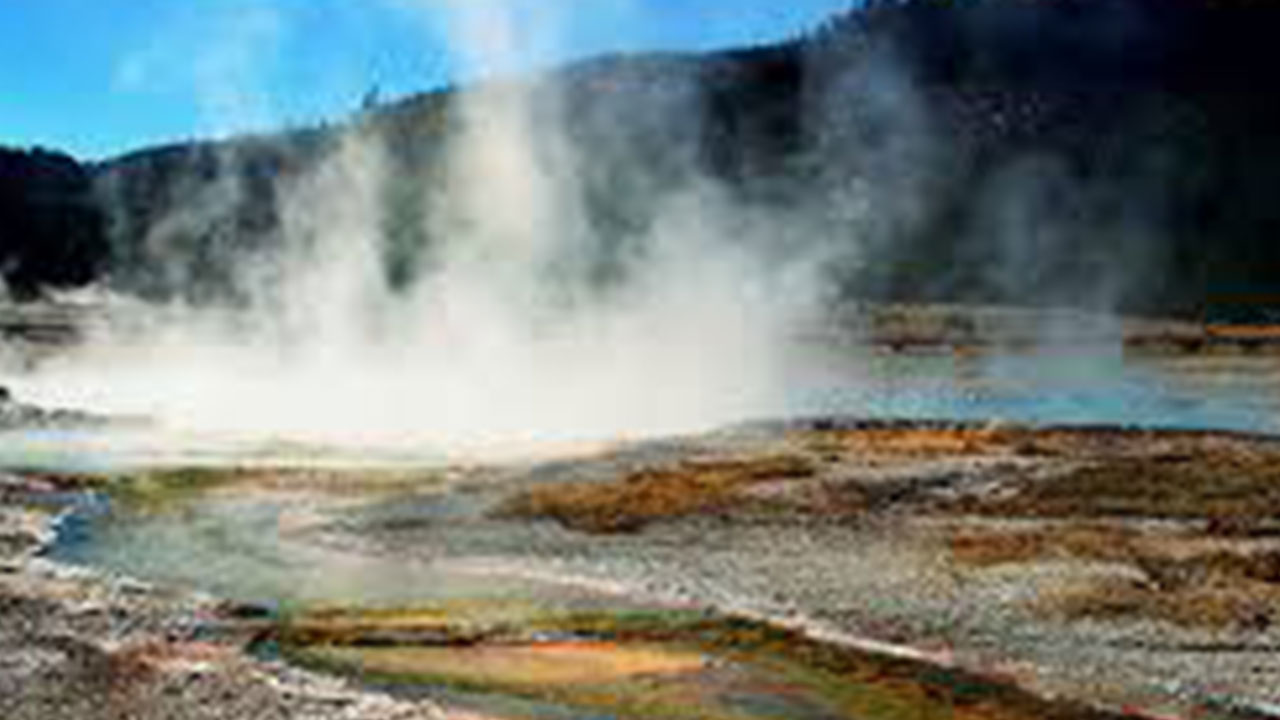 Foto - Obruk tehlikesi sürerken Konya'nın altından petrol gibi fışkırabilir! Aksi halde kuyu betonla kapatılacak