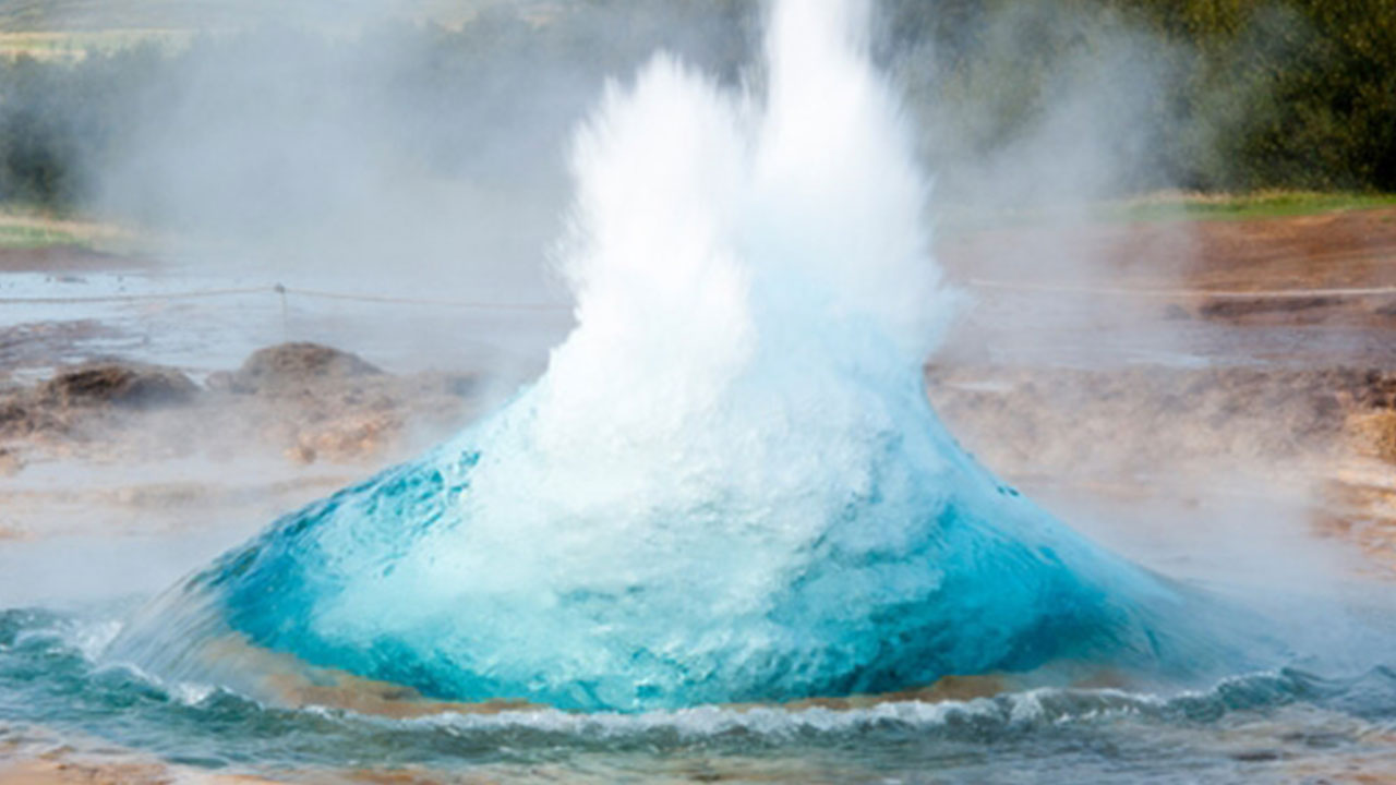 Foto - Obruk tehlikesi sürerken Konya'nın altından petrol gibi fışkırabilir! Aksi halde kuyu betonla kapatılacak
