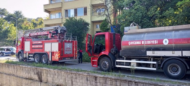 Foto - Ocakta unutulan düdüklü tencere mahalleliyi korkuttu