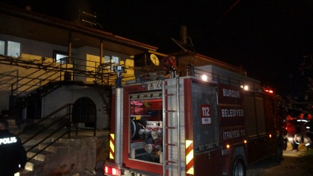 Foto - Ocakta unutulan süt evi yaktı, faciadan dönüldü