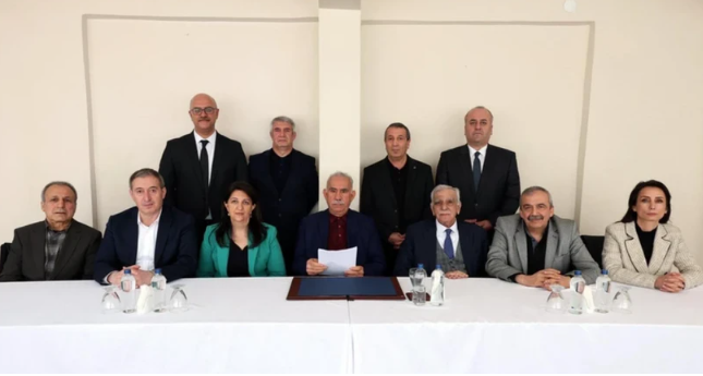 Foto - Öcalan çağrıyı yaptı! Türk medyası böyle gördü… O gazete neden üzgün?