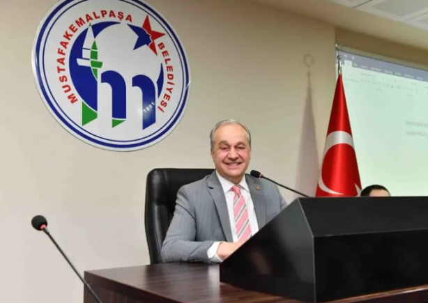 Foto - Öcalan hain değil diyen CHP’li başkan, ilçeyi parsel parsel satışa çıkardı