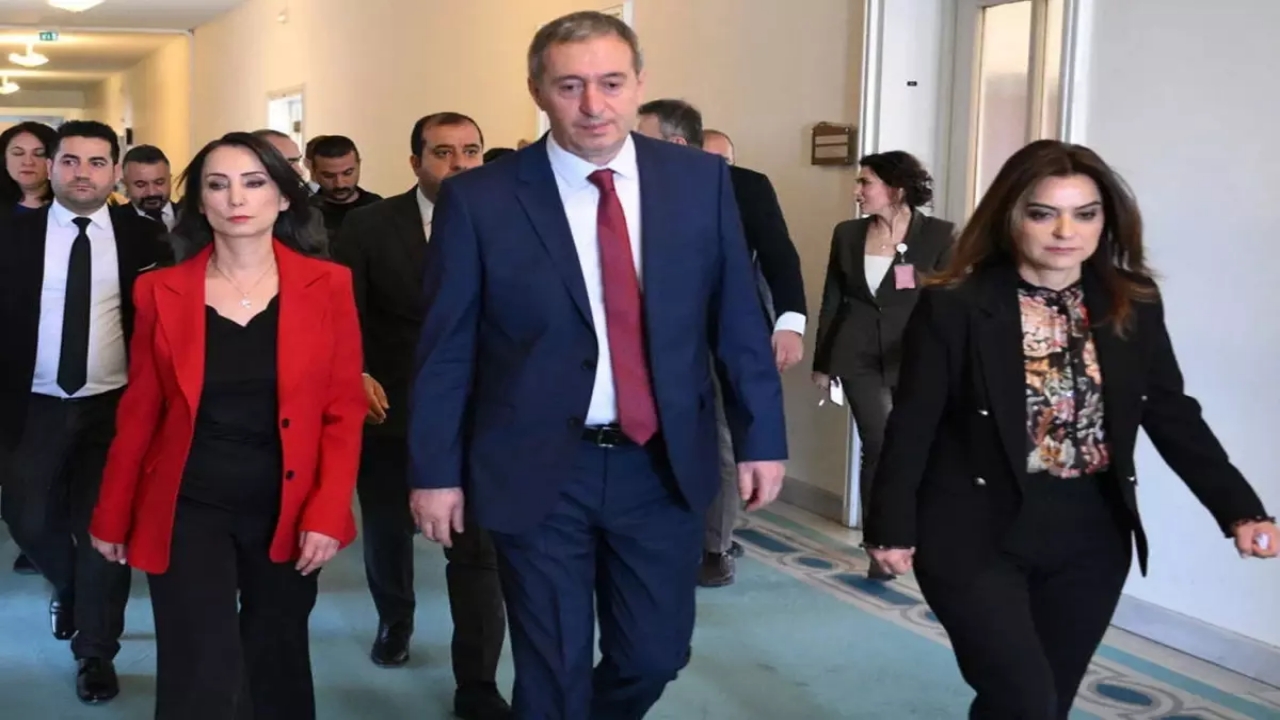 Foto - Öcalan ile görüşür görüşmez bunu yaptılar! "Saadet Partisi" detayı dikkat çekti