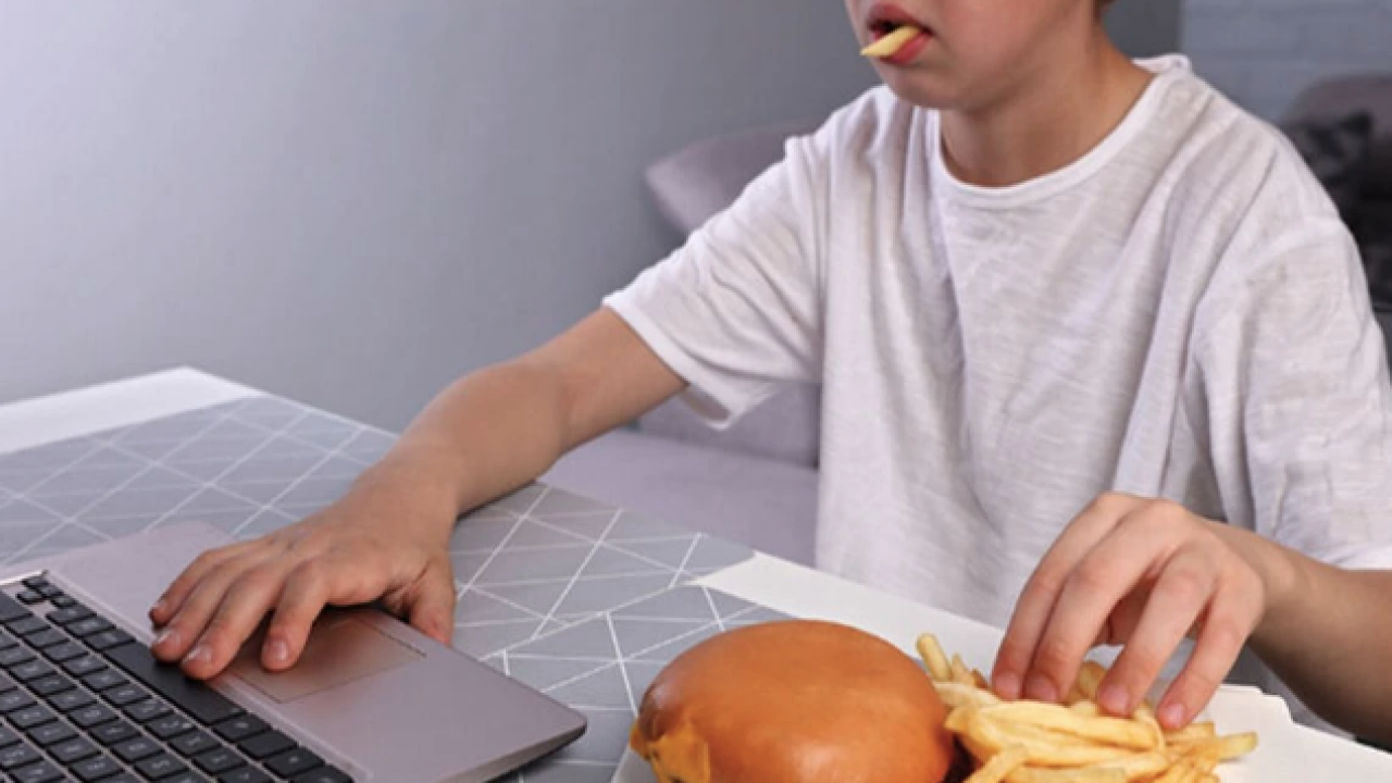 Odaklanma sorunu mu? Yeni nesil pandemi: Dijital obezite zihnimizi nasıl istila ediyor?
