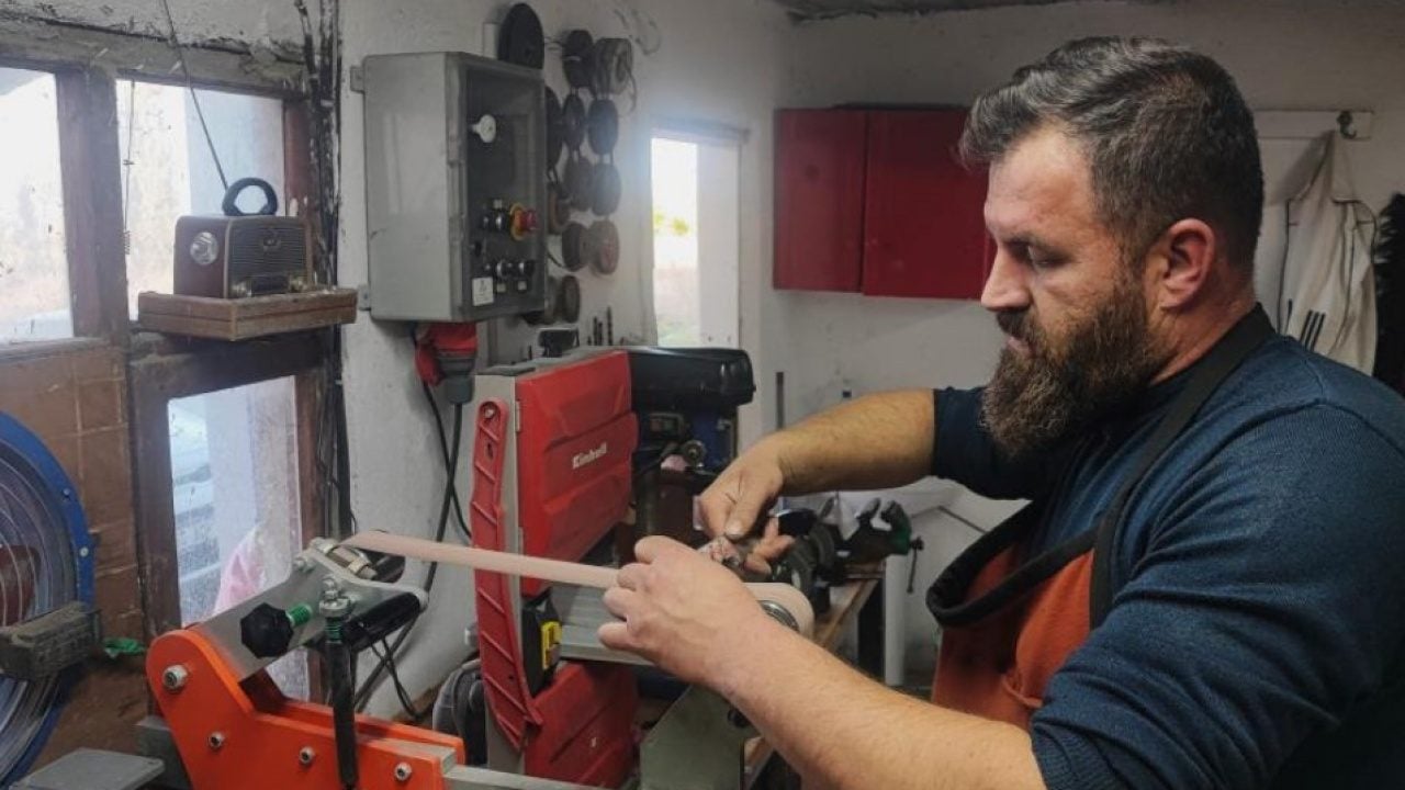 Foto - Odunluğu sanat atölyesine çevirdi! Hurda metallere hayat veriyor