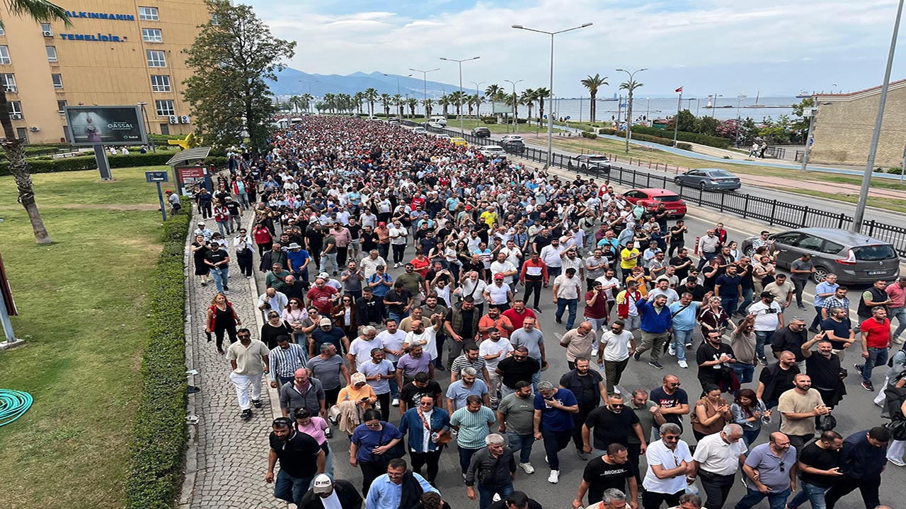 Foto - ‘Odunu koysan onu seçerim’ Çağdaş İzmir çöpe teslim!
