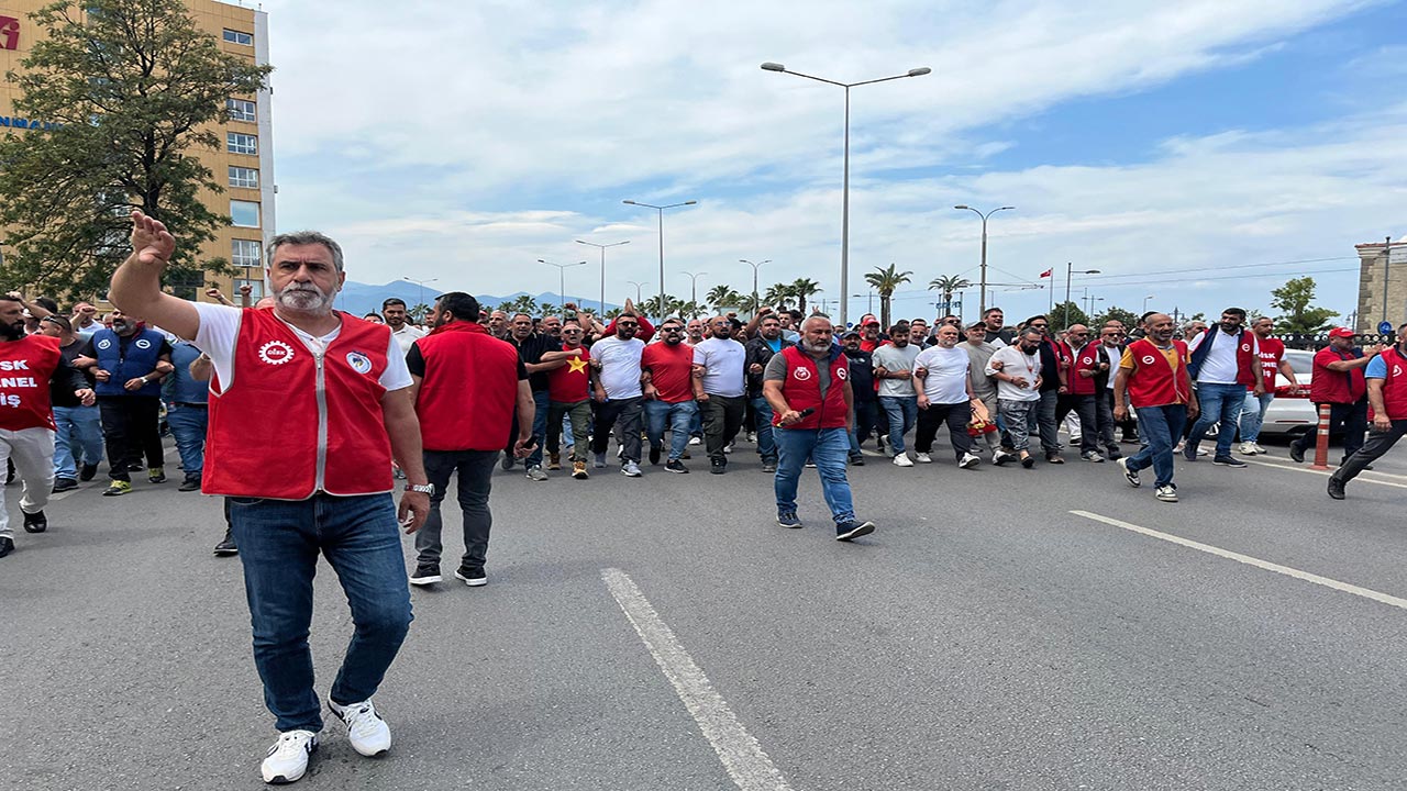 Foto - ‘Odunu koysan onu seçerim’ Çağdaş İzmir çöpe teslim!