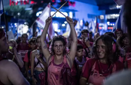 Foto - Öfke büyüyor! On binlerce İsrailli sokağa indi