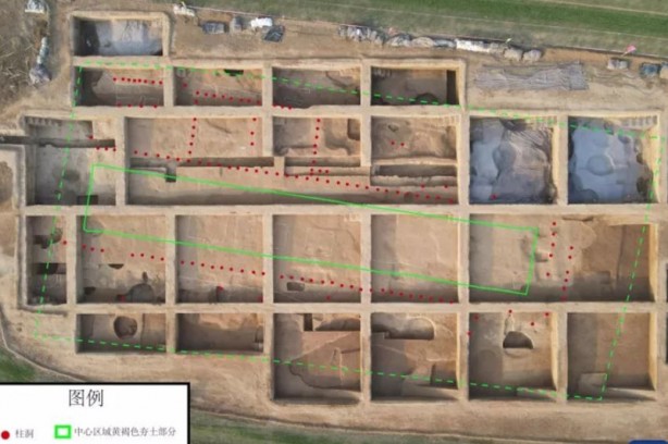 Foto - Öğle yemeği yedikten sonra bölgeye gelen kazıcılar toprağı hararetle kazdı! Yer altından birden fışkırdı! Topraktan çıkan şey tüm dünyayı şok etti 