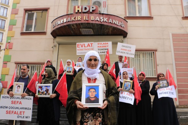 Foto - Oğlu PKK tarafından kaçırılan annenin Kürtçe çağrısı yürekleri sızlattı