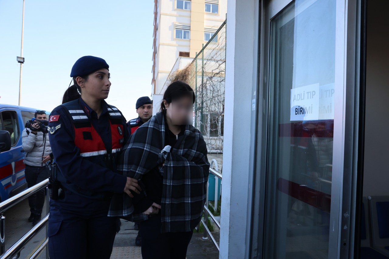 Foto - Oğlunu öldürdü yol kenarına attı! Oğlu öldürülen anne neden sessiz kaldı?