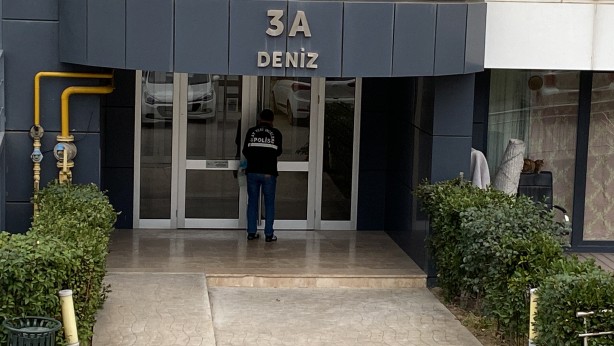 Foto - Oğlunu tabanca ile korkutmak isterken yanlışlıkla vurdu! Anne gözaltında...