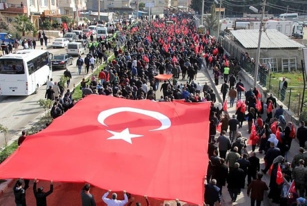 Foto - Oğlunun silah arkadaşına bu soruyu sorunca... Gözyaşlarına boğuldular