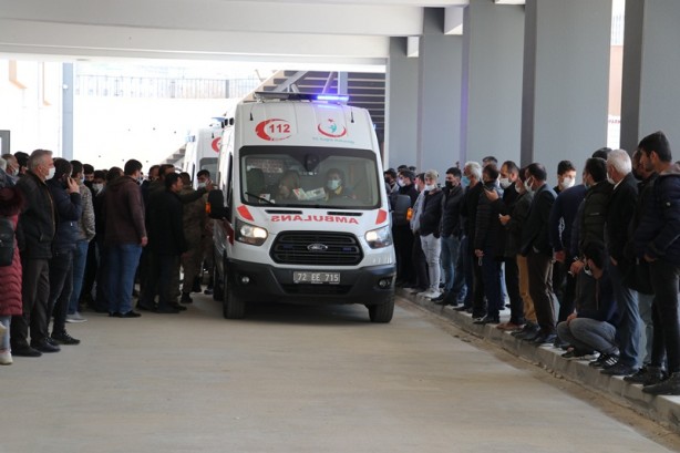 Foto - Öğrenci servisi devrildi: Ölü ve yaralılar var