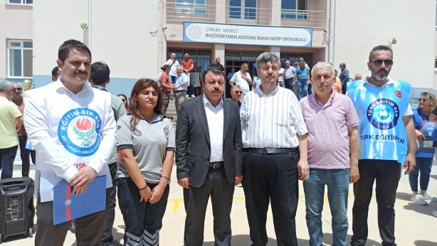 Foto - Öğrenci velisinin zincirle darp ettiği okul müdürü ve hizmetli konuştu