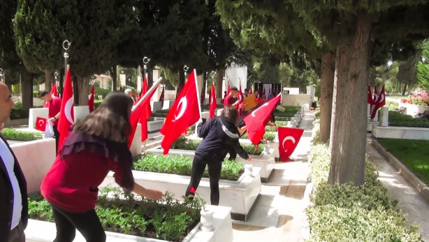 Foto - Öğrenciler Şehitliği ziyaret etti! Değerler eğitimiyle anlamlı buluşma