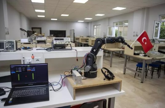 Foto - Öğrencilerden ALS hastalarına umut olacak proje: Yapay zeka tabanlı kol geliştirdiler