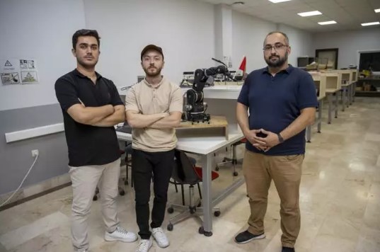 Foto - Öğrencilerden ALS hastalarına umut olacak proje: Yapay zeka tabanlı kol geliştirdiler