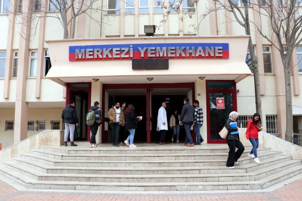 Foto - Öğrencilere 3 çeşit yemek 1 lira