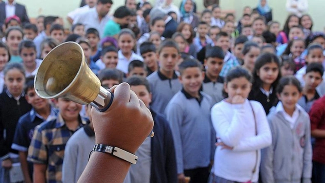 Öğrencilere siyah deri ayakkabı zorunlu mu olacak? Bakanlıktan açıklama geldi