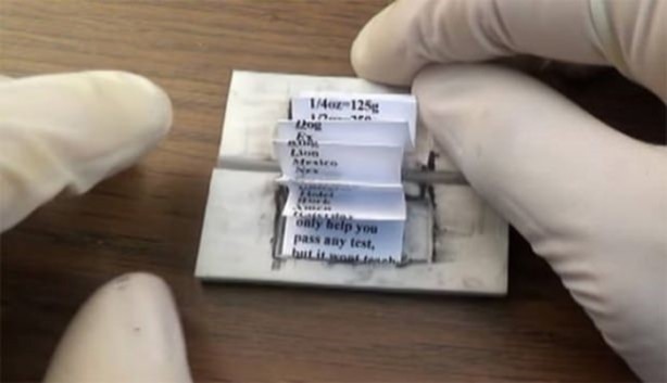 Foto - Öğrencilerin akılalmaz kopya çekme yöntemleri