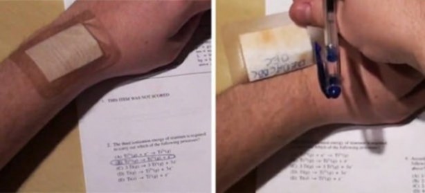 Foto - Öğrencilerin akılalmaz kopya çekme yöntemleri