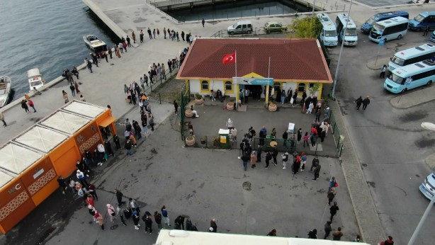 Foto - Öğrencilerin İETT çilesi böyle görüntülendi