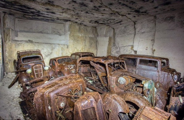 Öğretmen yer altında servet buldu!