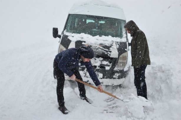 Foto - Öğretmenler Hakkari'de ölümle burun buruna geldi