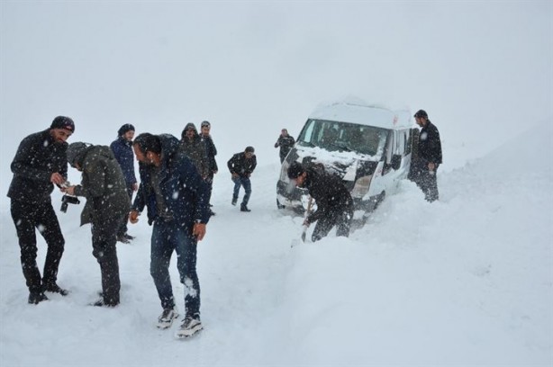 Foto - Öğretmenler Hakkari'de ölümle burun buruna geldi