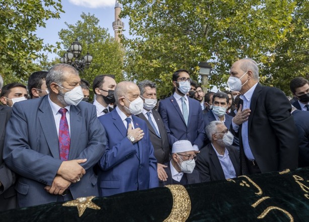 Foto - Oğuzhan Asiltürk'ün cenaze namazı Hacıbayram Camisi'nde kılındı